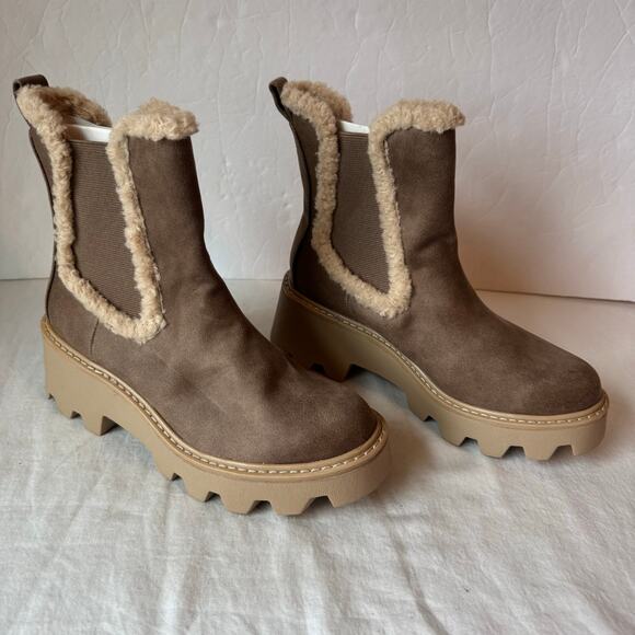 New DV by Dolce Vita Vinny Ankle Bootie Women's 6.5 Tan Pull On Fur Lined Chunky - Picture 1 of 7
